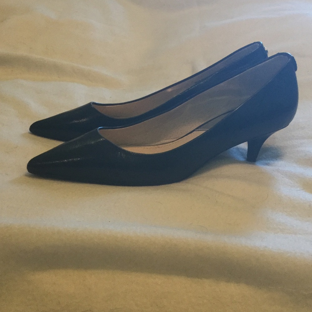 Michael Kors Black Leather Kitten Heel Pumps