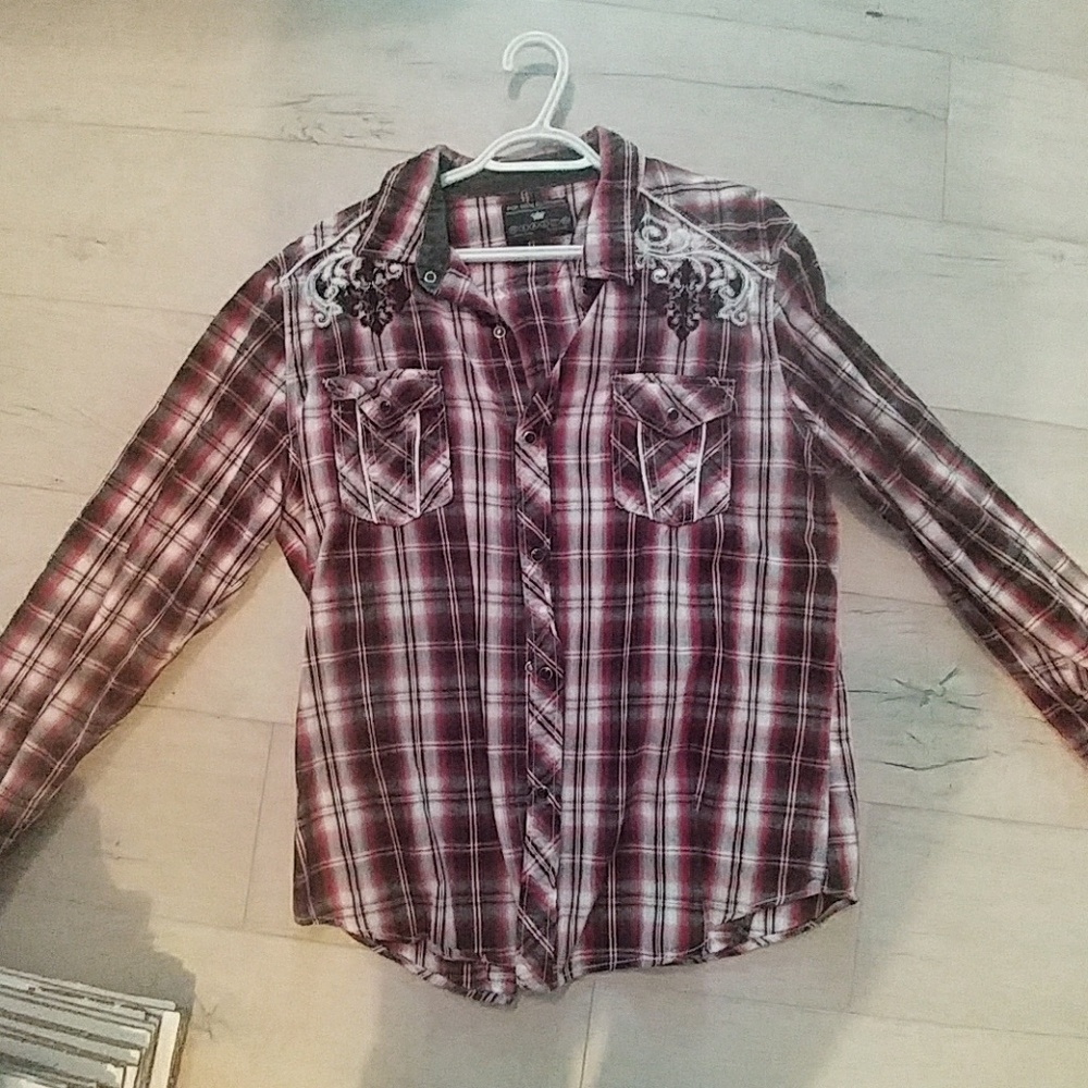 Mens pop icon shirt..BUCKLE