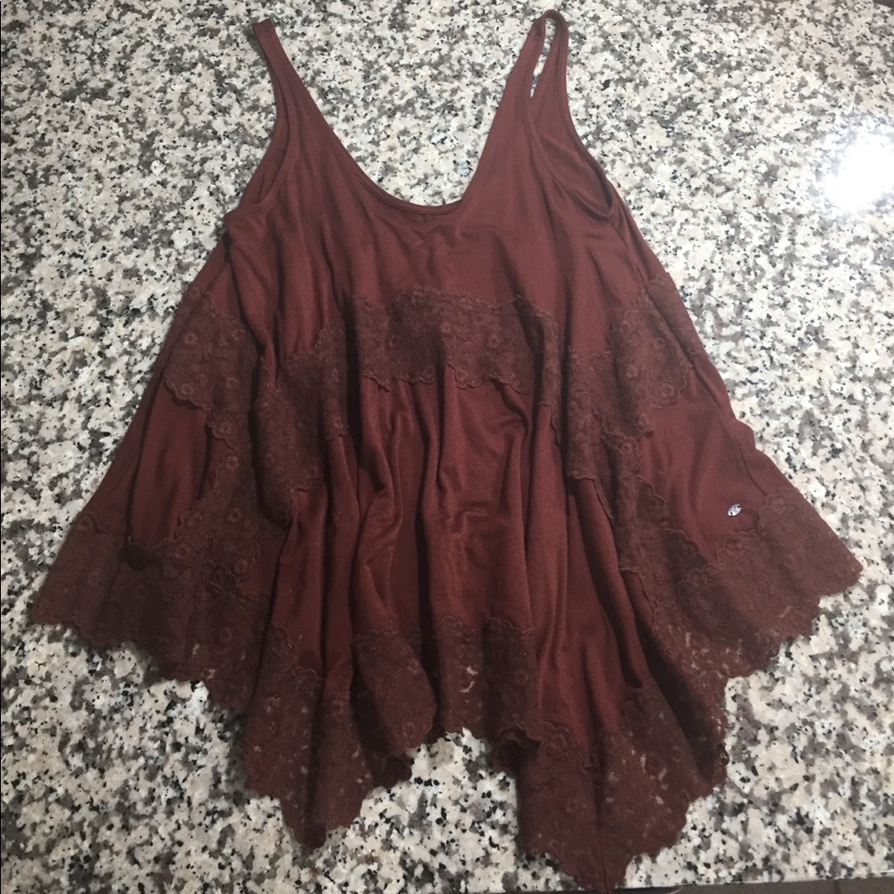 Cinnamon pieced lace flowy tank