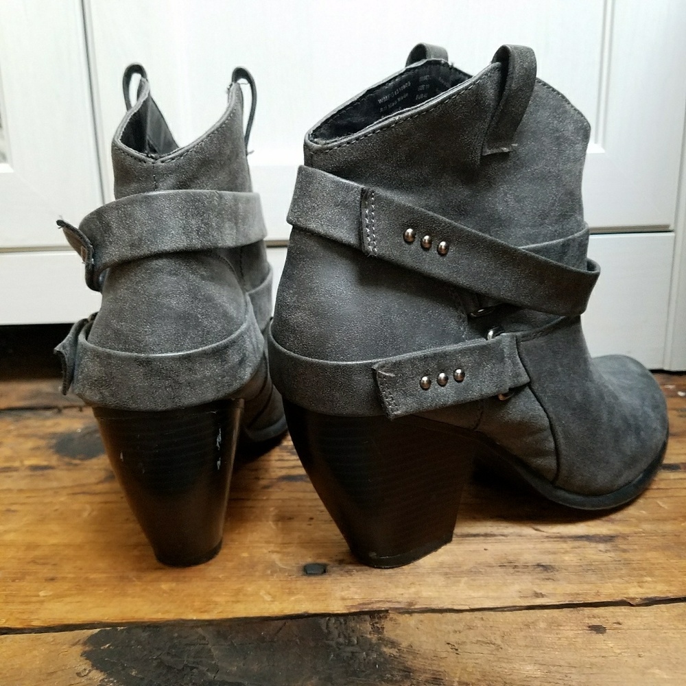 🤠Western Ankle Boots 🤠 Faux leather🚫🔫
