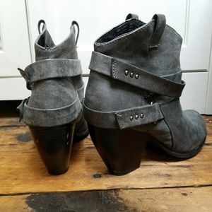 🤠Western Ankle Boots 🤠 Faux leather🚫🔫