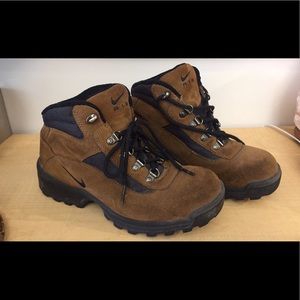 Nike AIR Hiking Trail Boots ACG