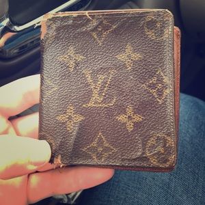 Men’s AUTHENTIC Louis Vuitton Wallet!