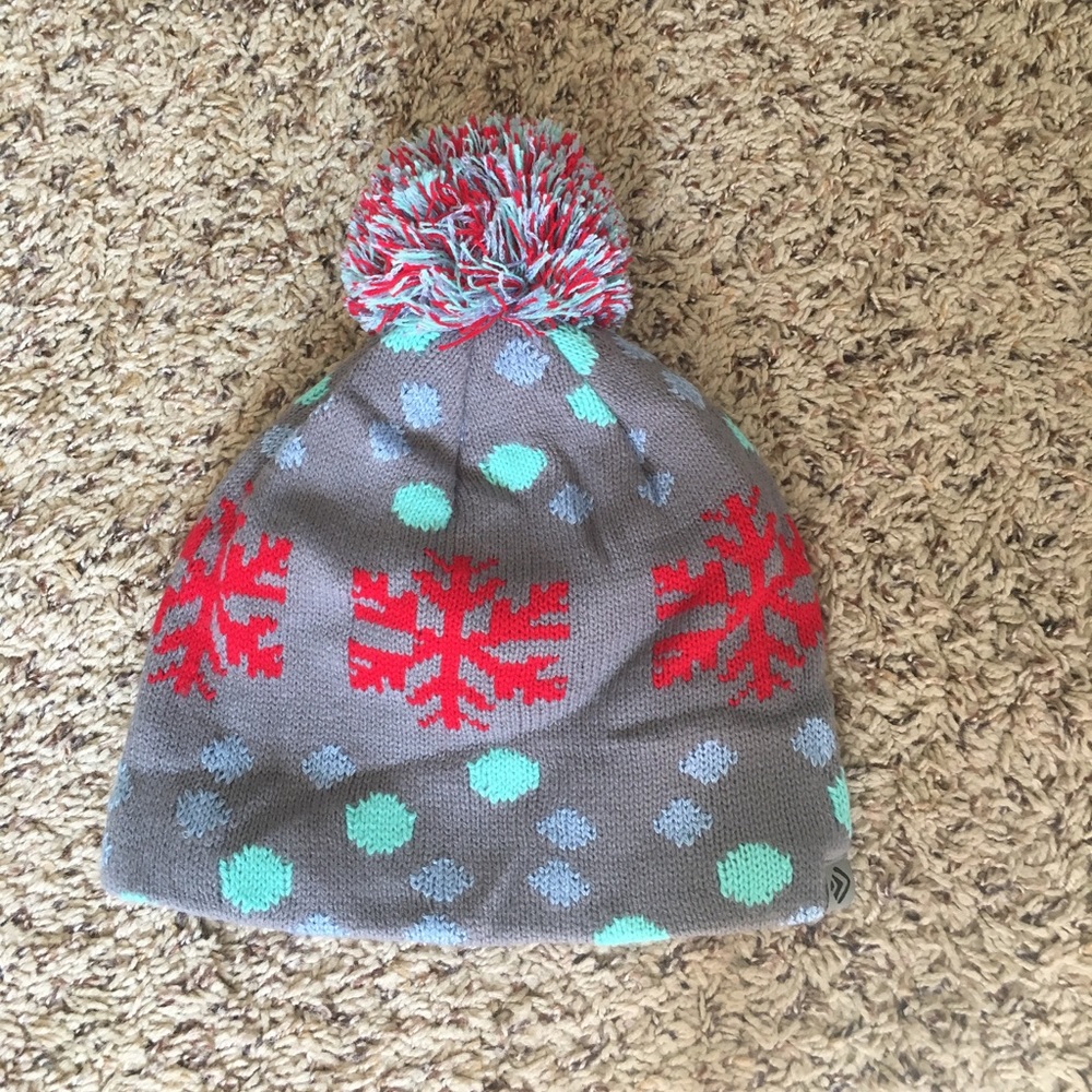 Outdoor grey snowflakes pom Pom hat