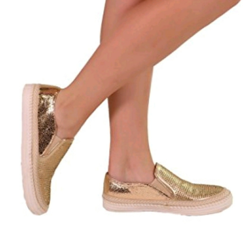 New cute rose gold pink shoes
