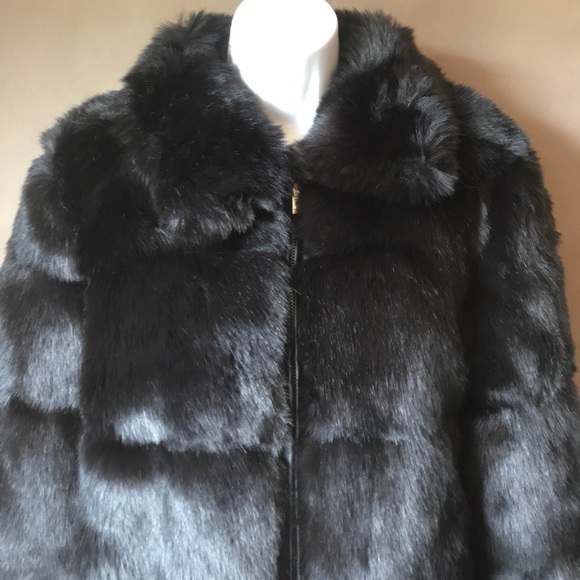 NWOT MICHAEL Michael Kors Black Faux Fur Jacket - Picture 2 of 3