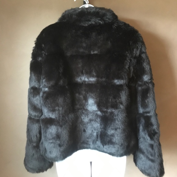 NWOT MICHAEL Michael Kors Black Faux Fur Jacket - Picture 3 of 3