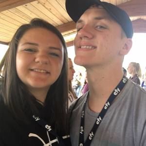 Meet your Posher, Alexis