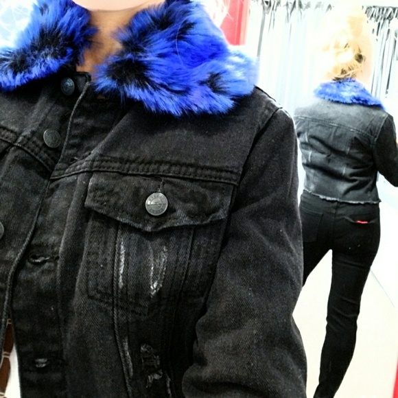 BLACK DISTRESSED DENIM JACKET - Picture 3 of 4