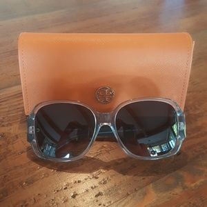 Tory sunnies