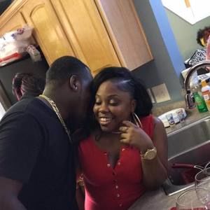 Meet your Posher, Tomia