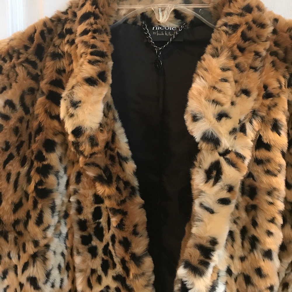 Faux Fur Jacket - Picture 4 of 7