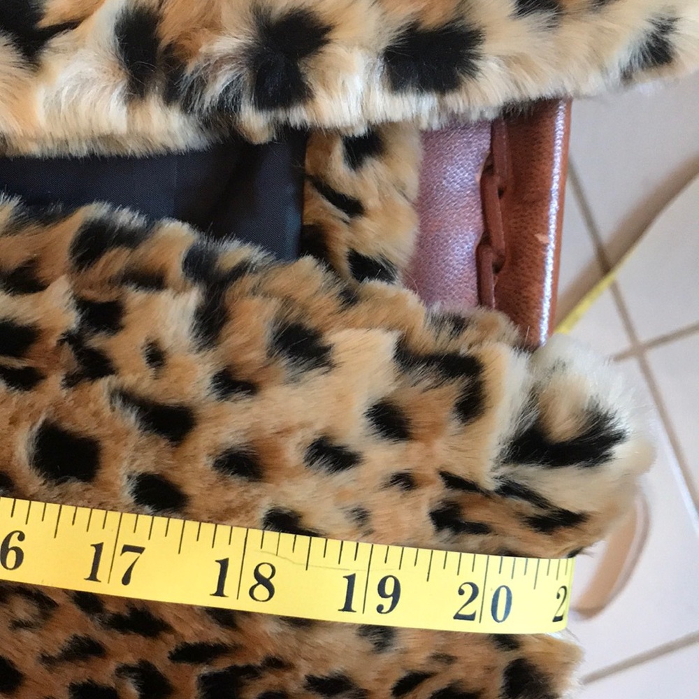 Faux Fur Jacket - Picture 6 of 7
