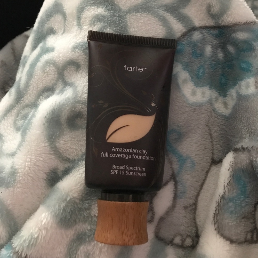 Tarte Foundation - Ivory