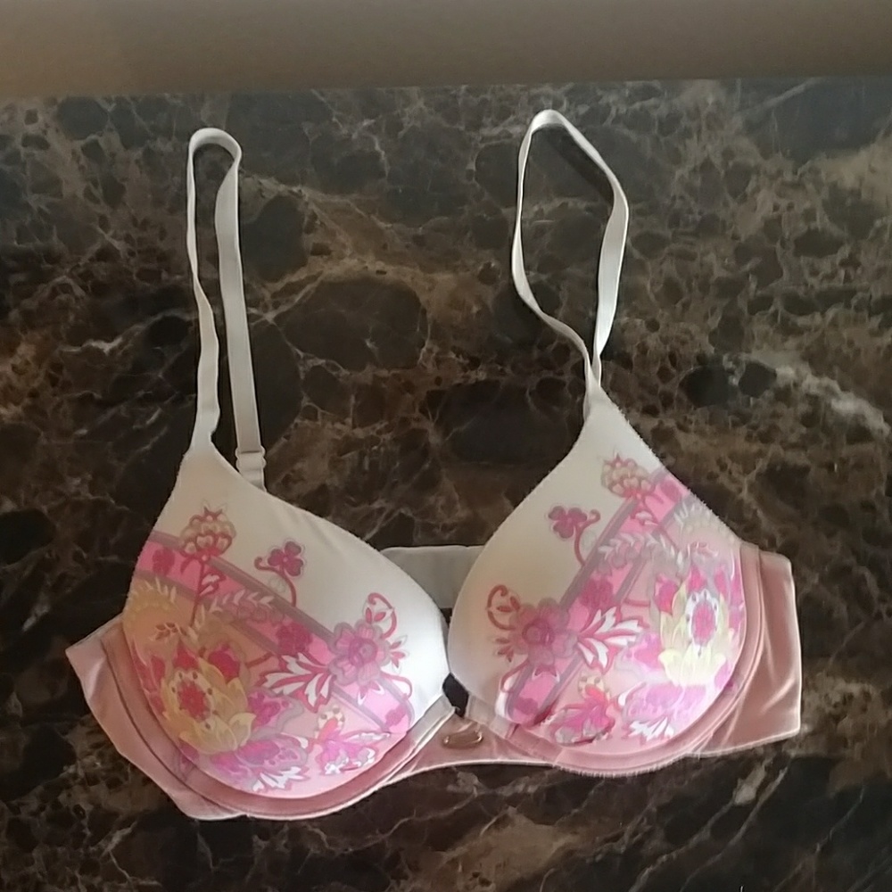 Paisley Pink Victoria's Secret Bra