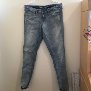 Light Wash Low Rise Skinny Jeans