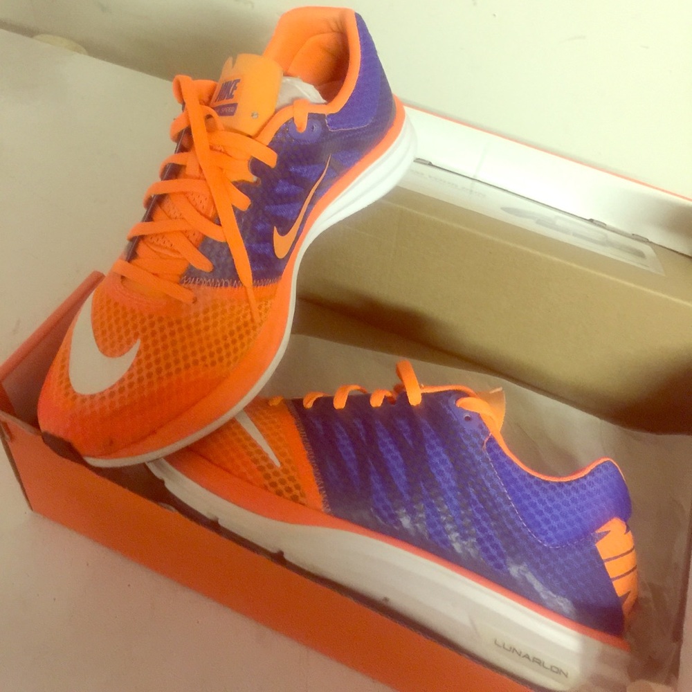 SOLD!!!! Nike women Lunarspeed running shoes