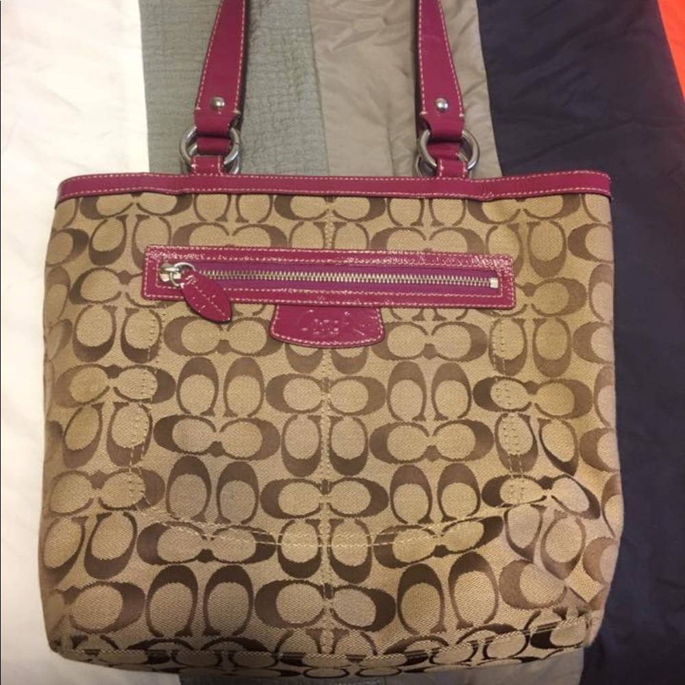 Coach Purse Authentic - Picture 2 of 3