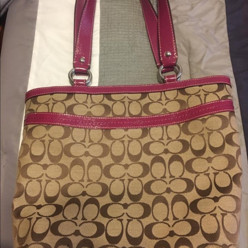 Coach Purse Authentic - Picture 3 of 3