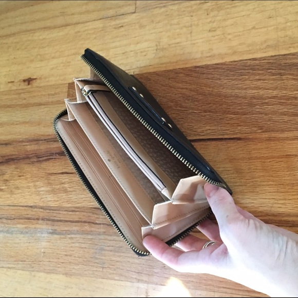 New Kate Spade Wallet - Picture 3 of 4