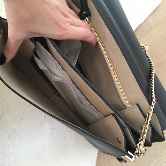 SOLD Chloe Faye Medium Carbon Grey Crossbody Bag - Picture 4 of 8