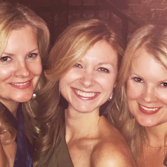 Meet your Posher, Jennifer - Picture 1 of 1