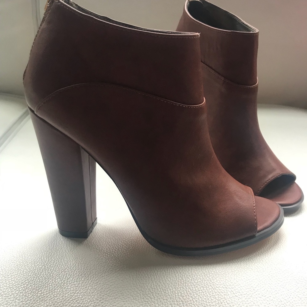 NEW in box open toe heel