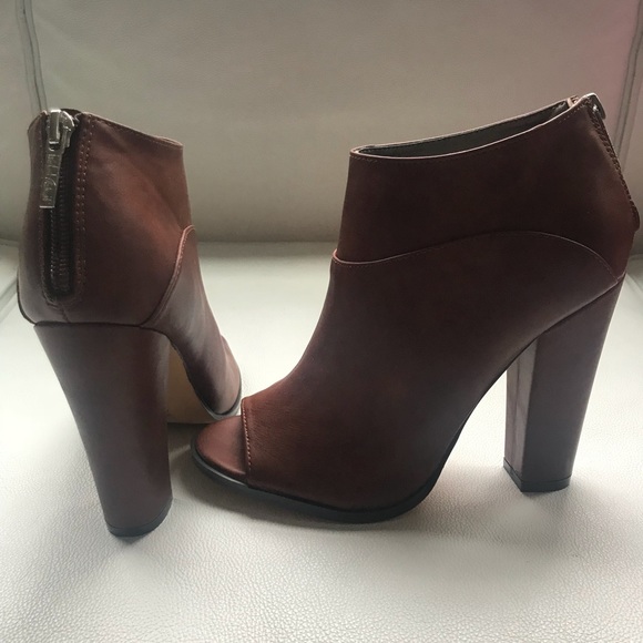 NEW in box open toe heel - Picture 4 of 6