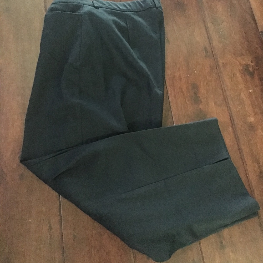 Black cropped/ankle length pant