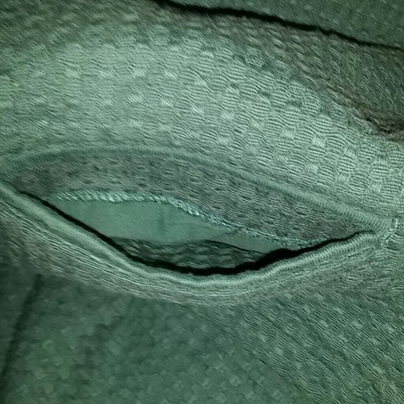 Cabelas green vest - Picture 7 of 8