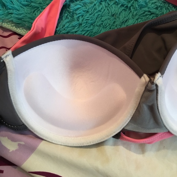 Bikini - Picture 4 of 4