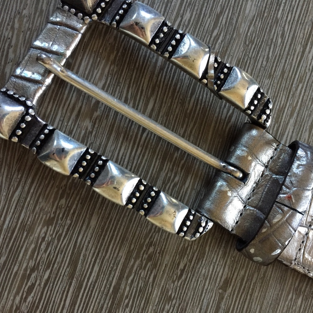 Sandy Duftler designs belt metallic silver skin S