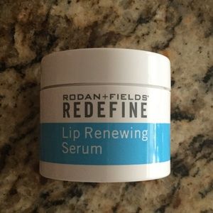 Rodan & fields lip renewing serum