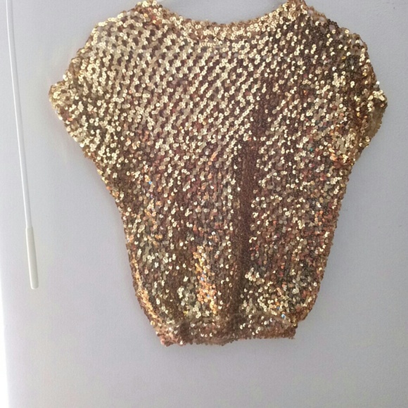 Top - Picture 2 of 4