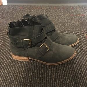 Steve Madden booties