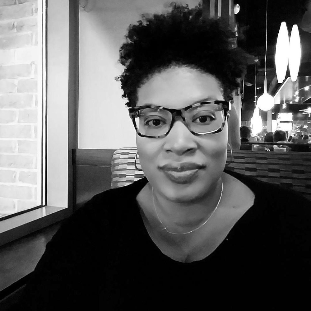 Meet your Posher, Latia