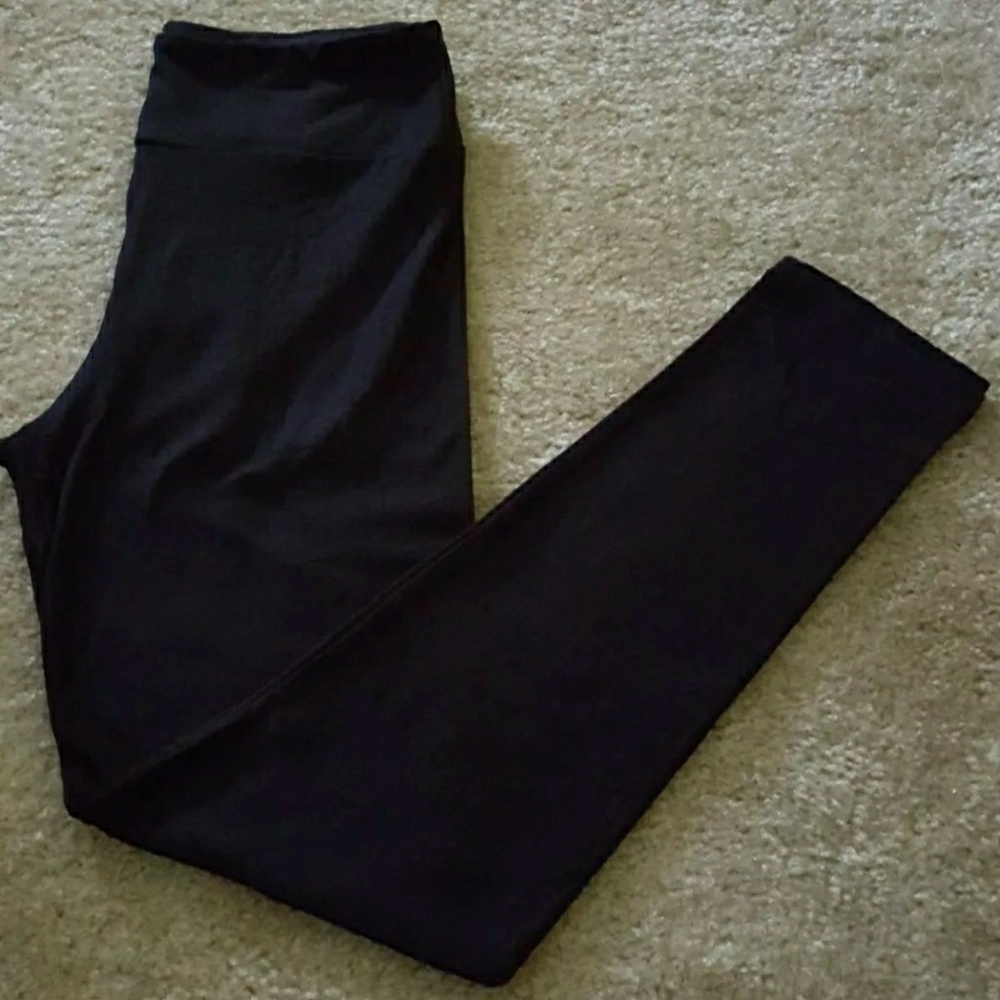 Lularoe Solid Black OS Leggings