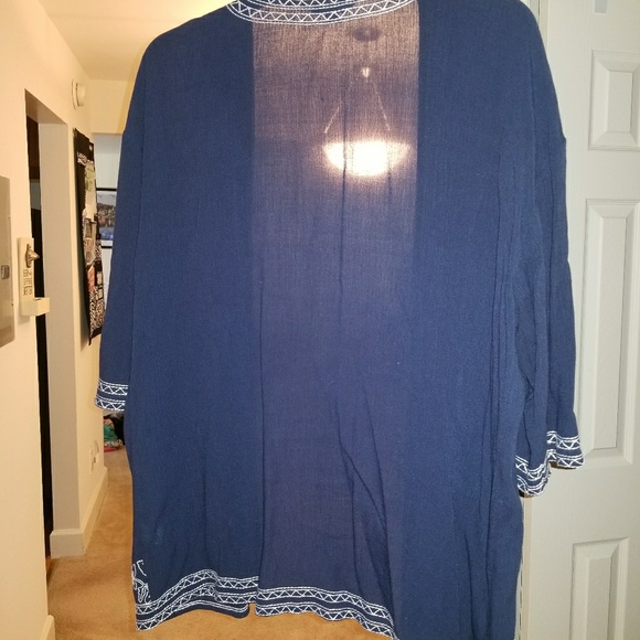 Cardigan - Picture 2 of 4