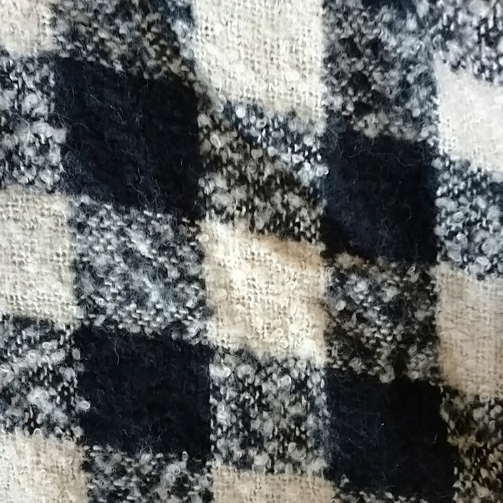 (CHARLOTTE RUSSE) FALL SCARF - Picture 3 of 7