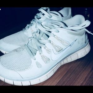 Women’s Nike Free Run 2 Size 8