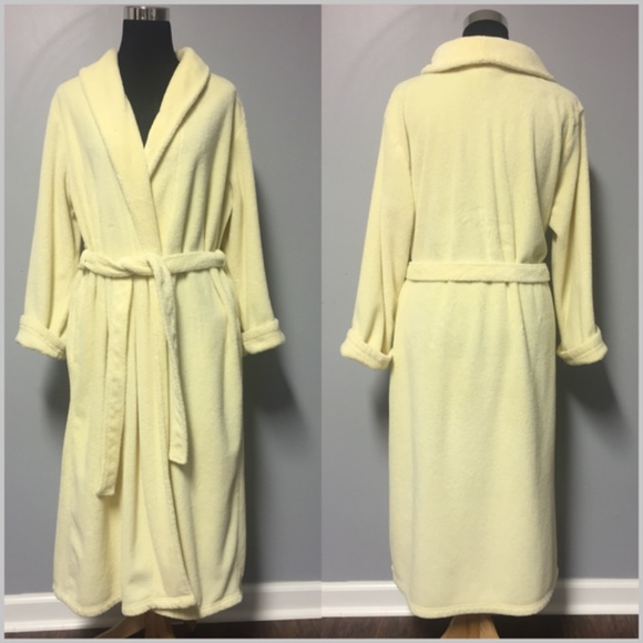 Capelli NY Fluffy Yellow Bath Robe - Picture 3 of 5
