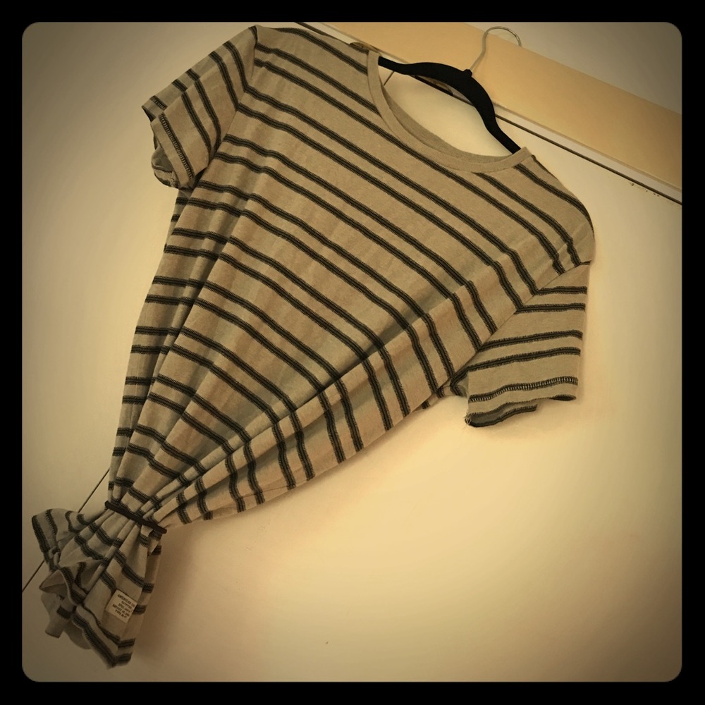 American Eagle casual t-shirt