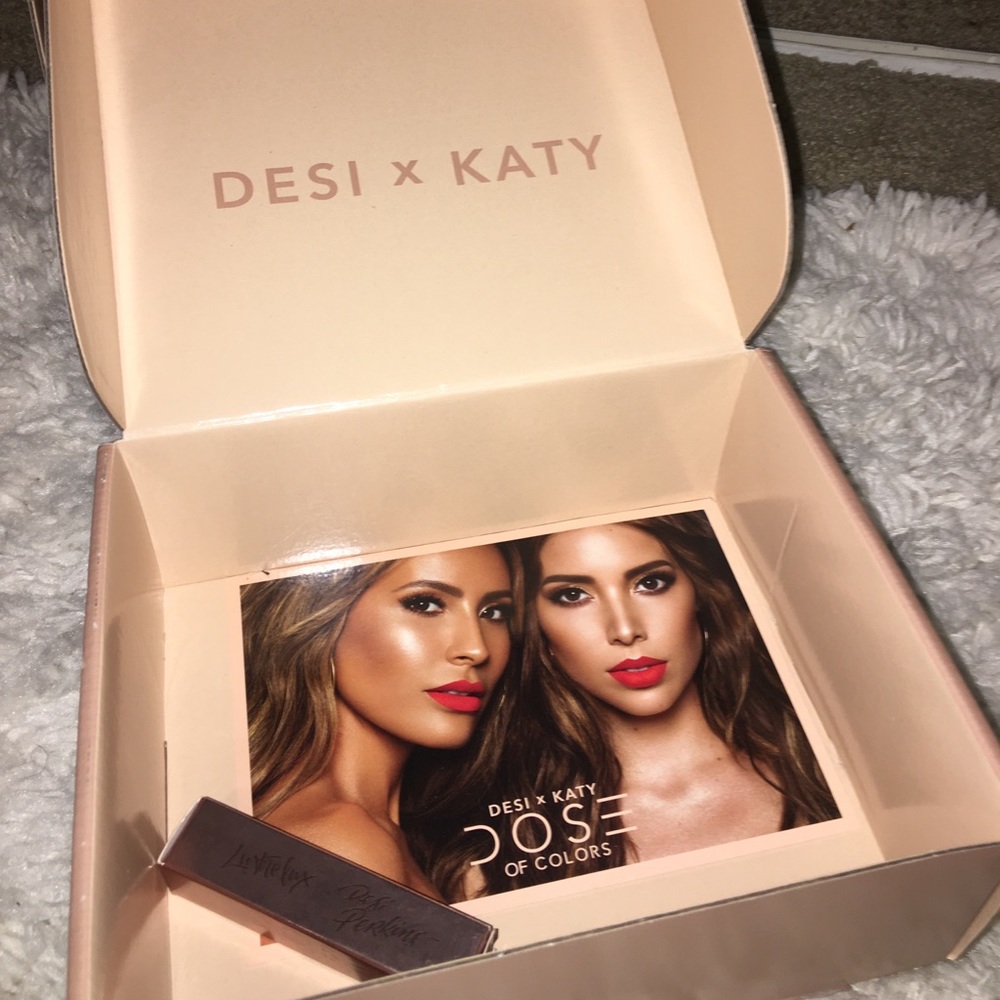 DesixKaty Over the Top gloss