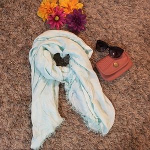Long Mint-colored Scarf