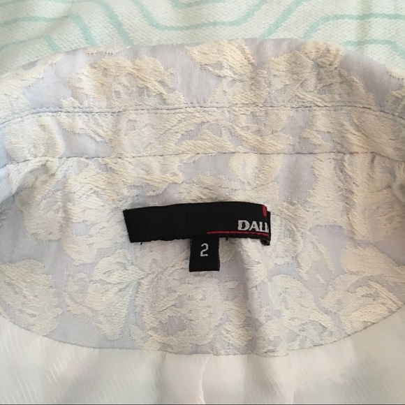 Floral embroidered blazer with crystal button - Picture 5 of 8