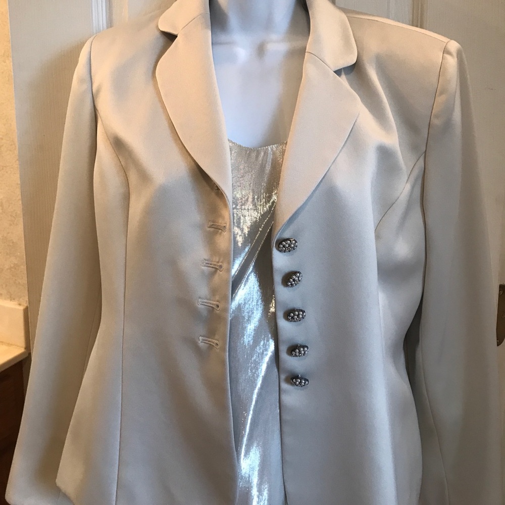 Kasper Skirt Suit
