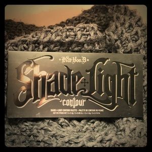 Kay Von D contour kit