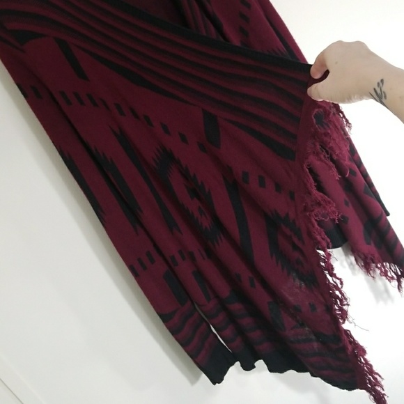 Aztec Print Sweater - Picture 4 of 7