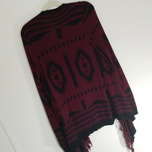 Aztec Print Sweater - Picture 3 of 7