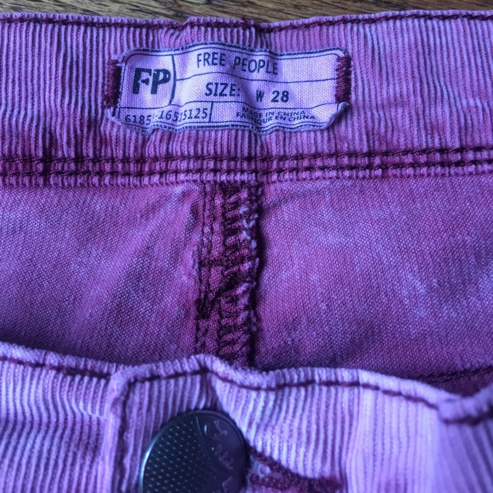 SALE🛎EUC FREE PEOPLE ROLLER CROP CORD MERLOT PINK - Picture 5 of 8